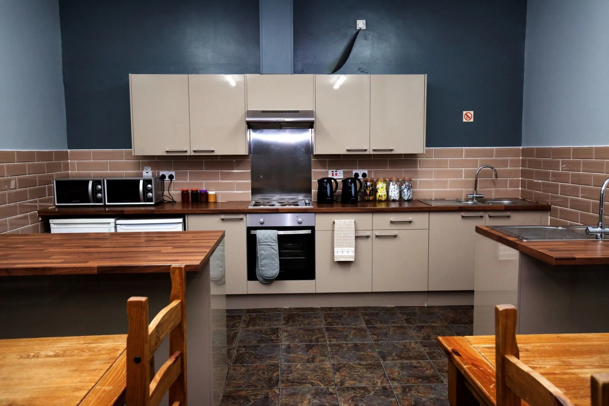 International Inn - Hostel