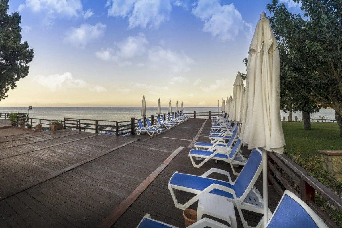 Отель Rox Resort