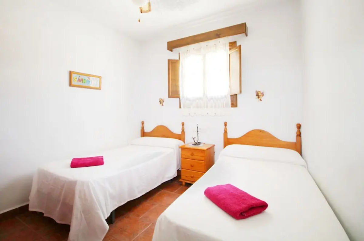 1056 Cortijo Cecilio