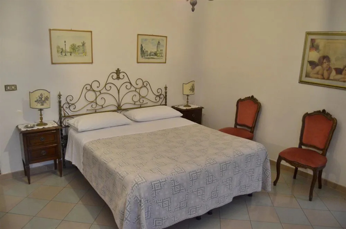 Barbara House - Guest House