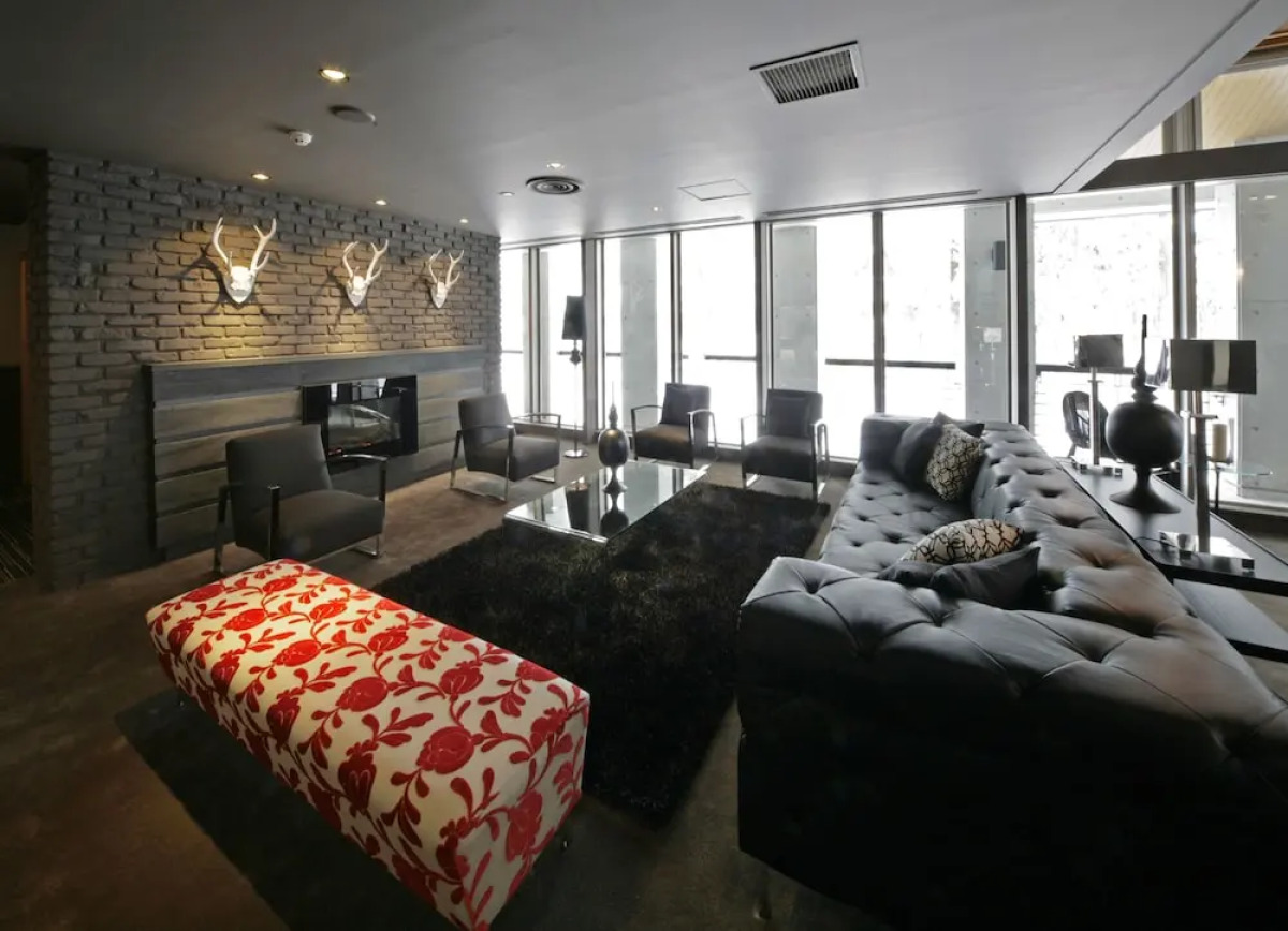 The Ridge Hotel & Apartments