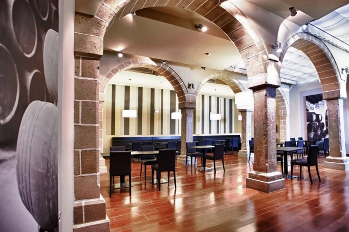 Eurostars Asta Regia