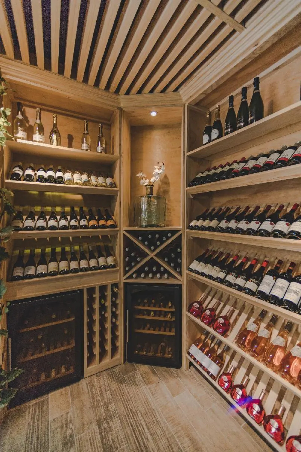 Aanari Hotel and Spa