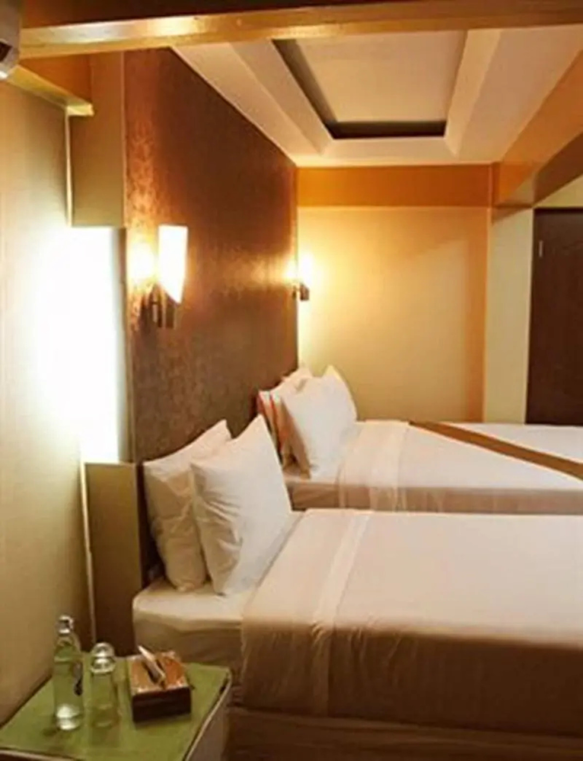 Visiting Card Hotel & Resort