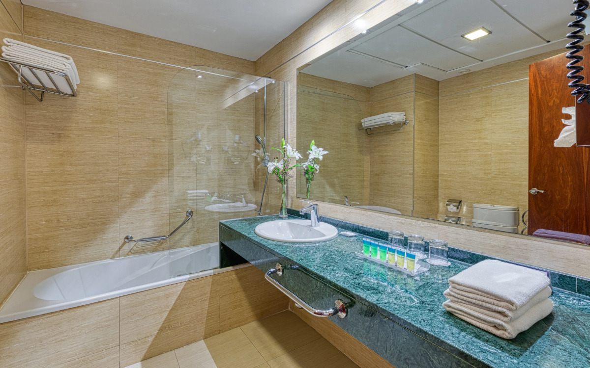 Senator Granada Hotel