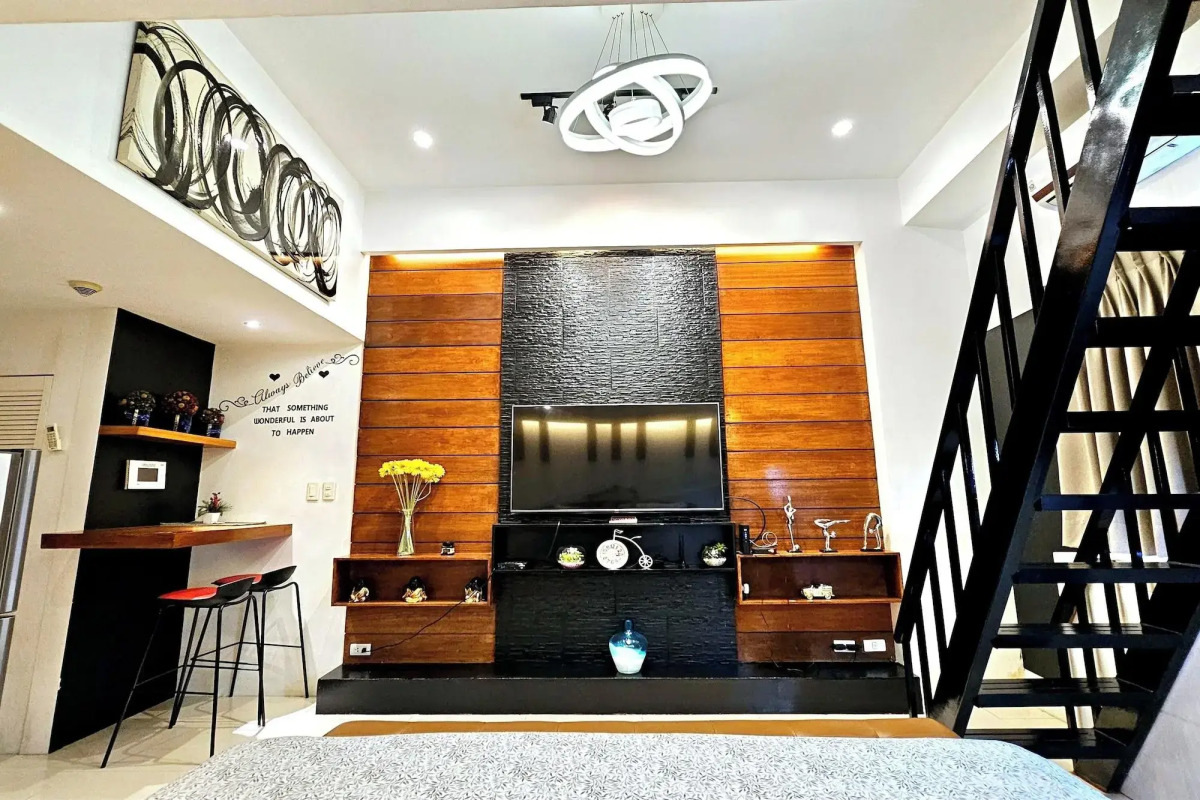 PRS @ One Palm Tree Villa near T3 Airport