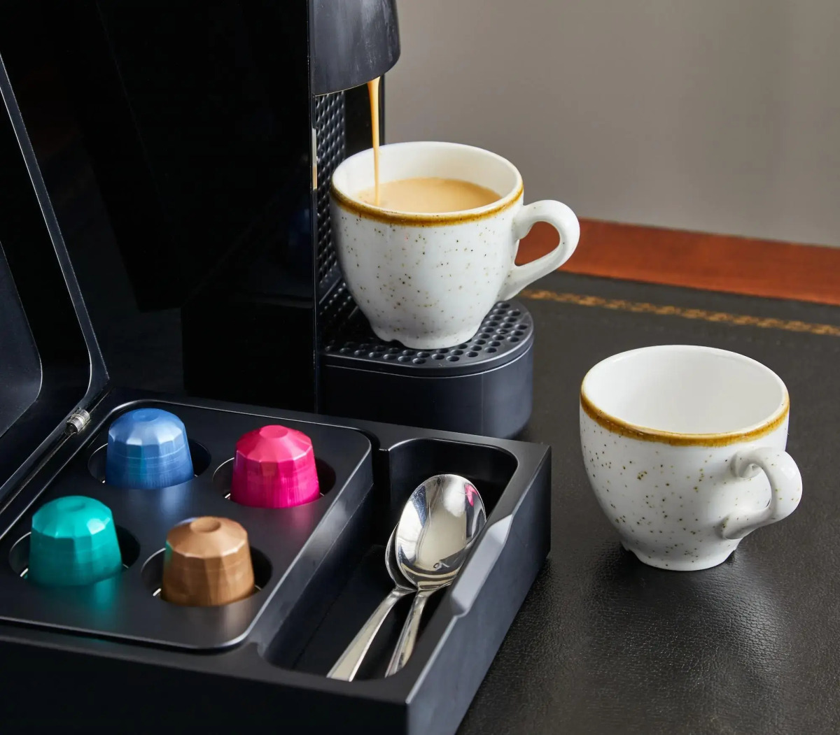 Отель The Dilly