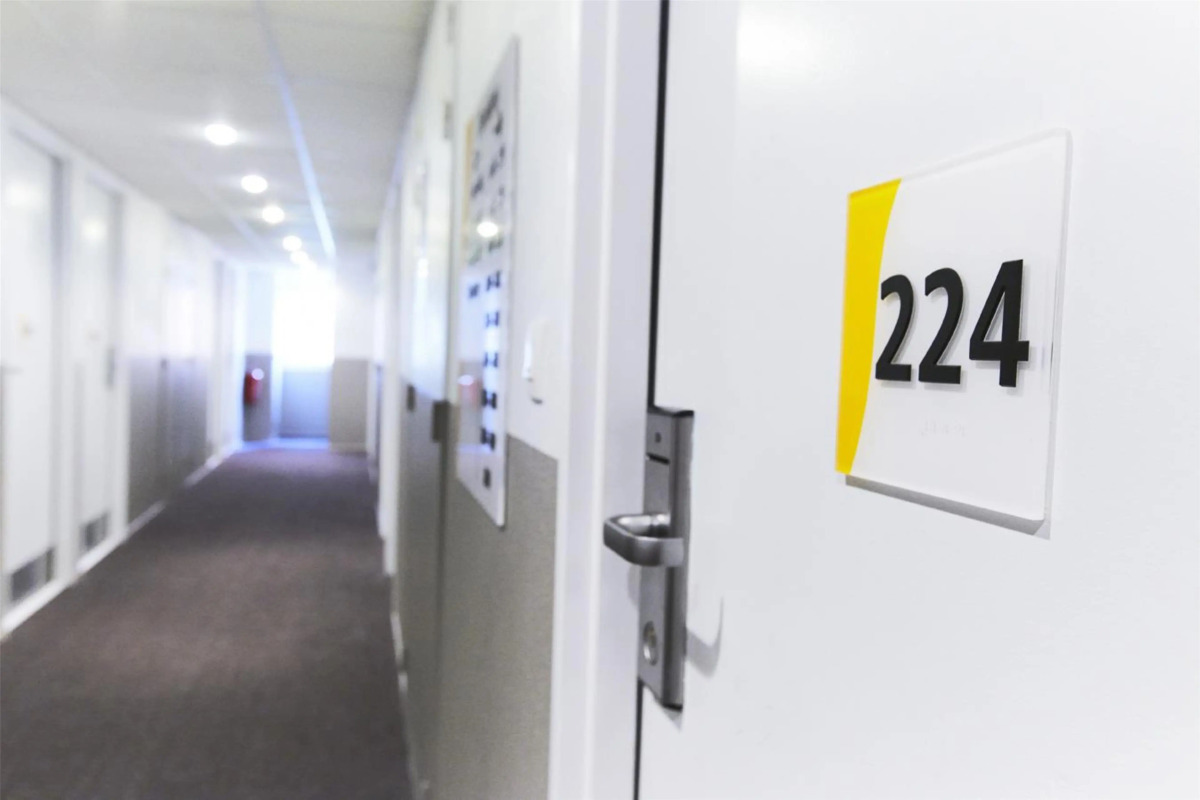 Premiere Classe Paris Ouest - Pont De Suresnes