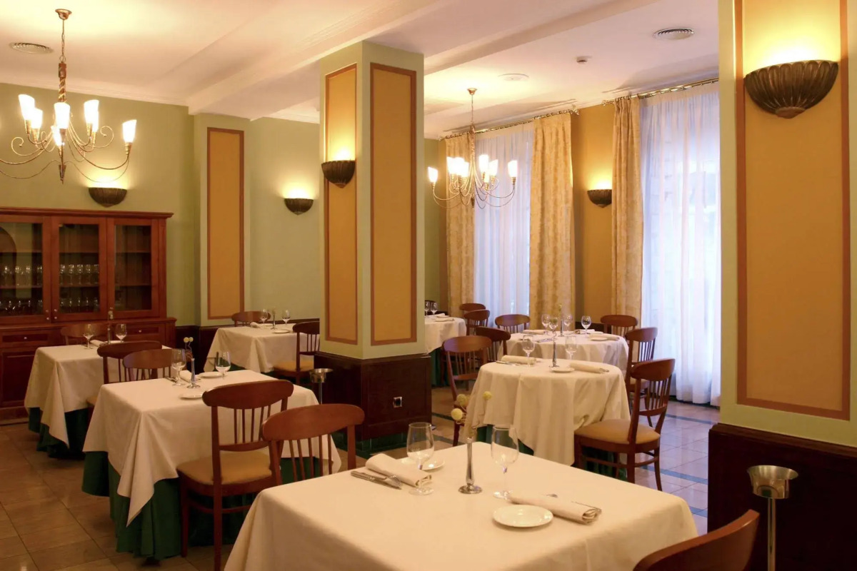 Hotel & Aparthotel Cosmos