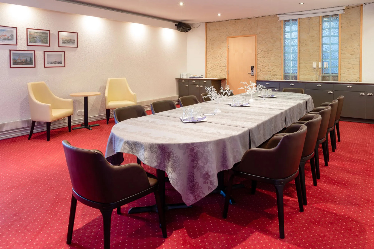 Samantta Hotel & Restaurant