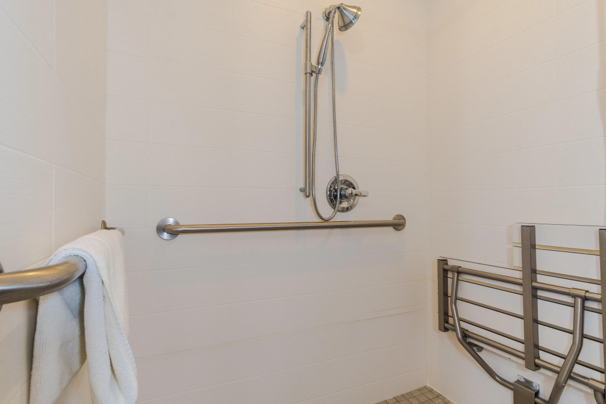 Holiday Inn Express & Suites Hollywood Walk Of Fame