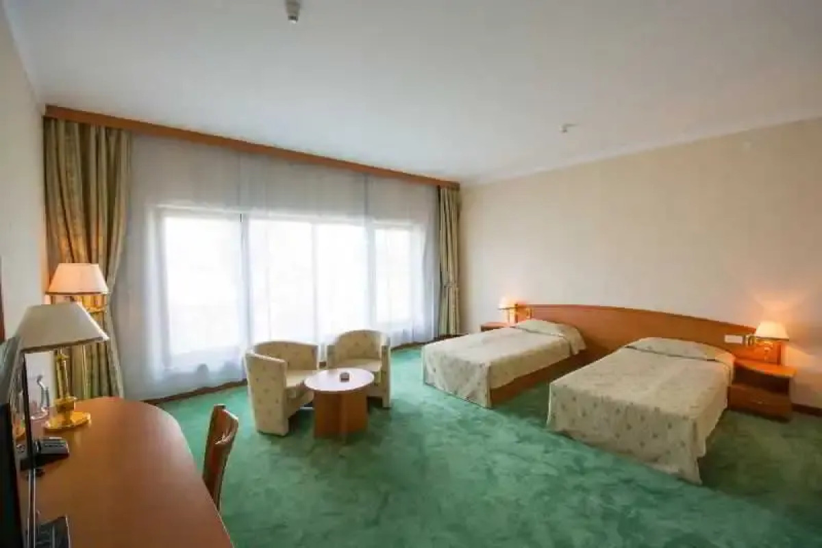 Khorezm Palace (Хорезм Пэлэс)