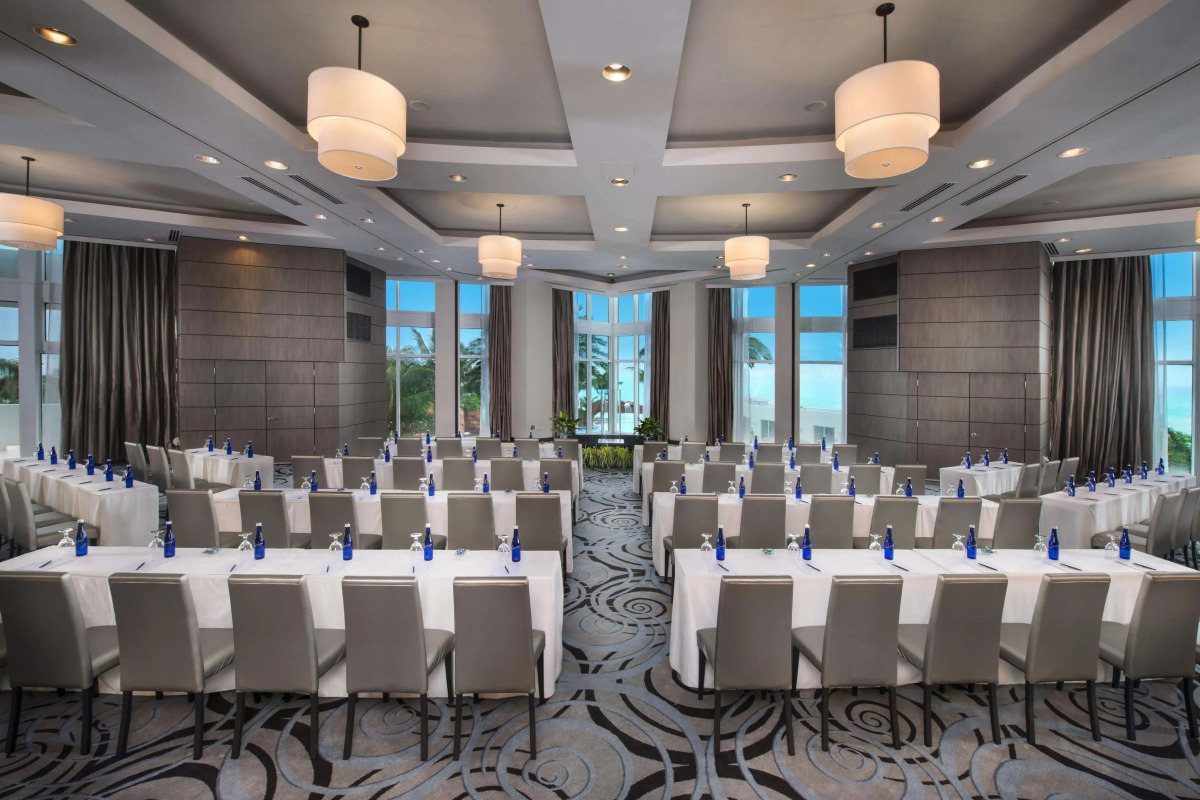 Trump International Beach Resort