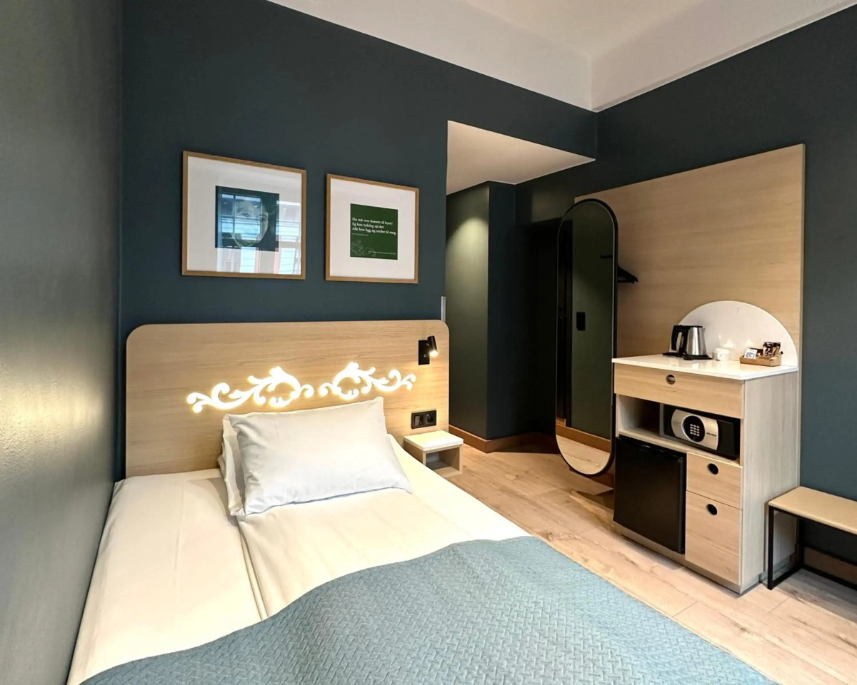 Отель The Dilly