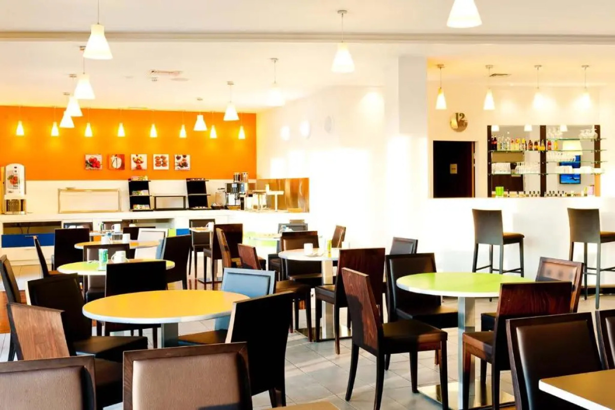 Holiday Inn Express Marseille Airport by IHG