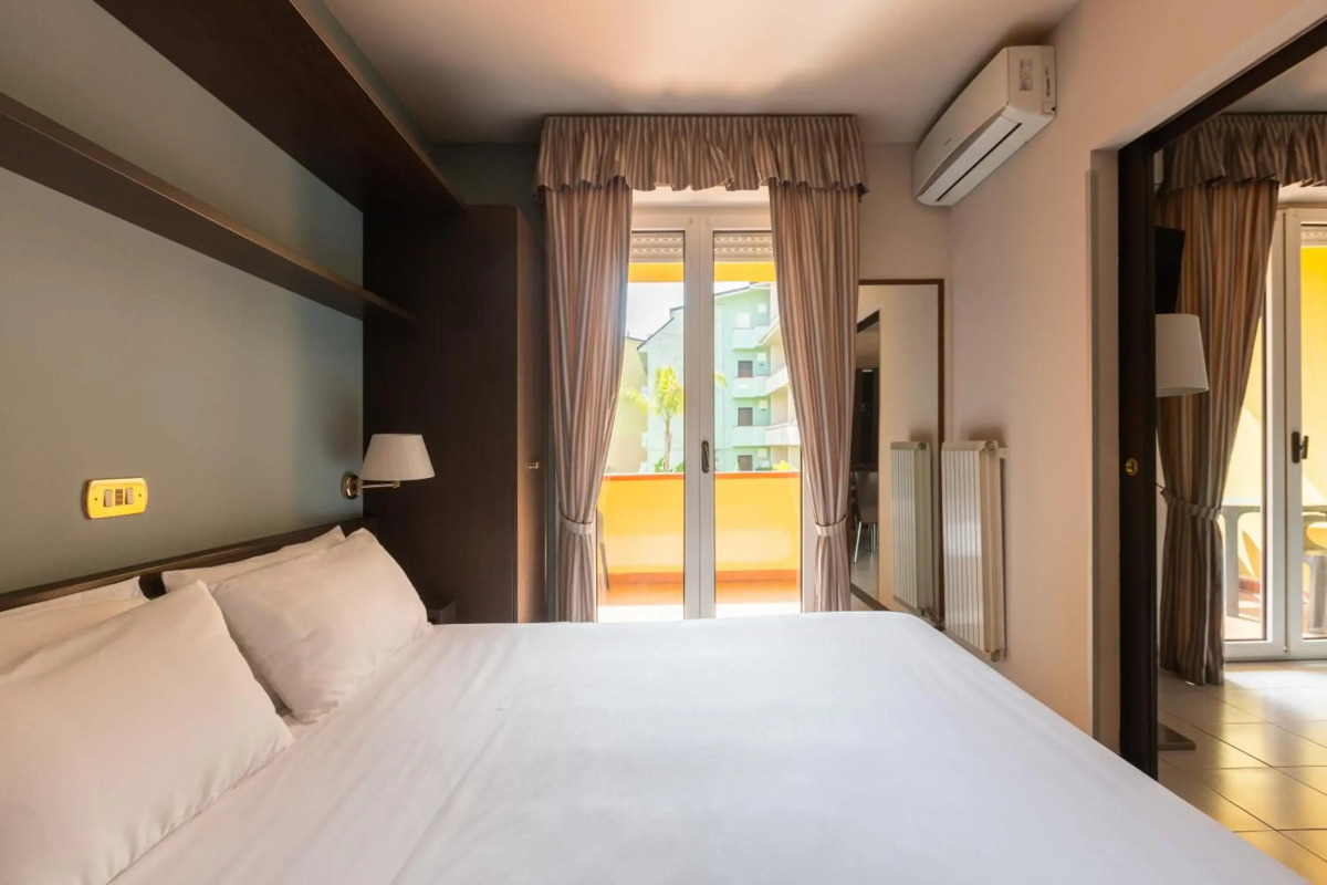 Отель Loano 2 Village