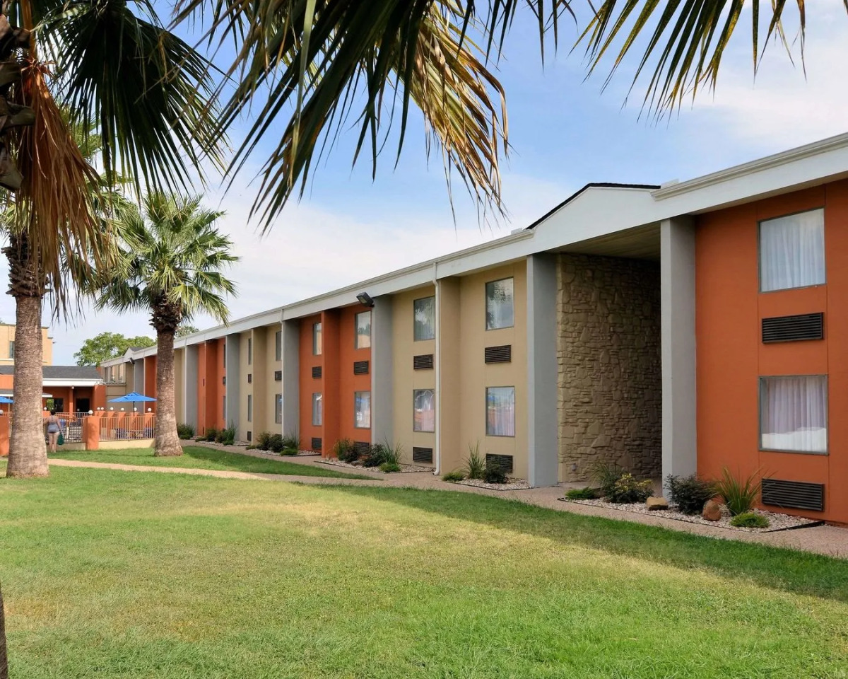Rodeway Inn and Suites Austin