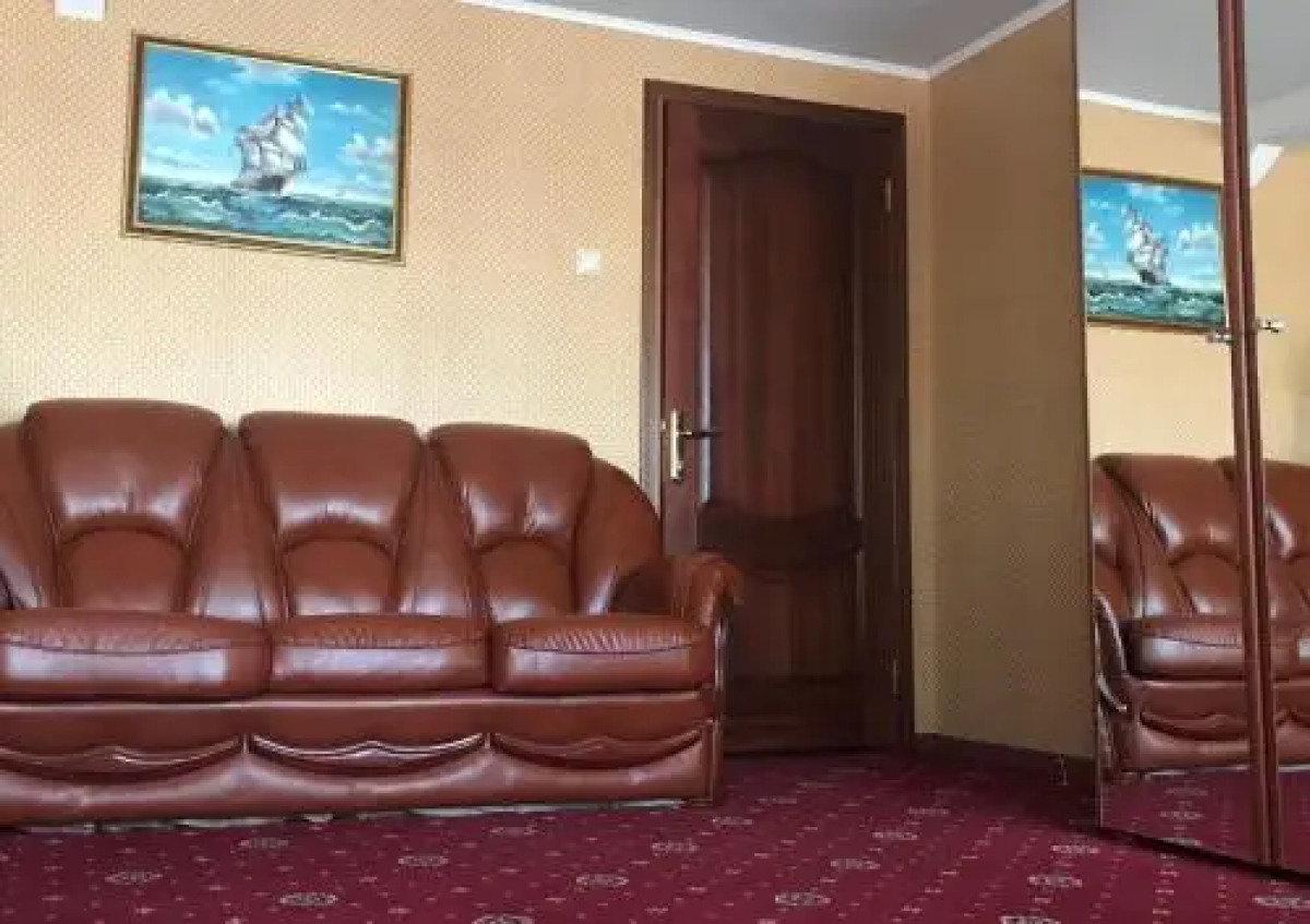 Адмирал Яхт-клуб