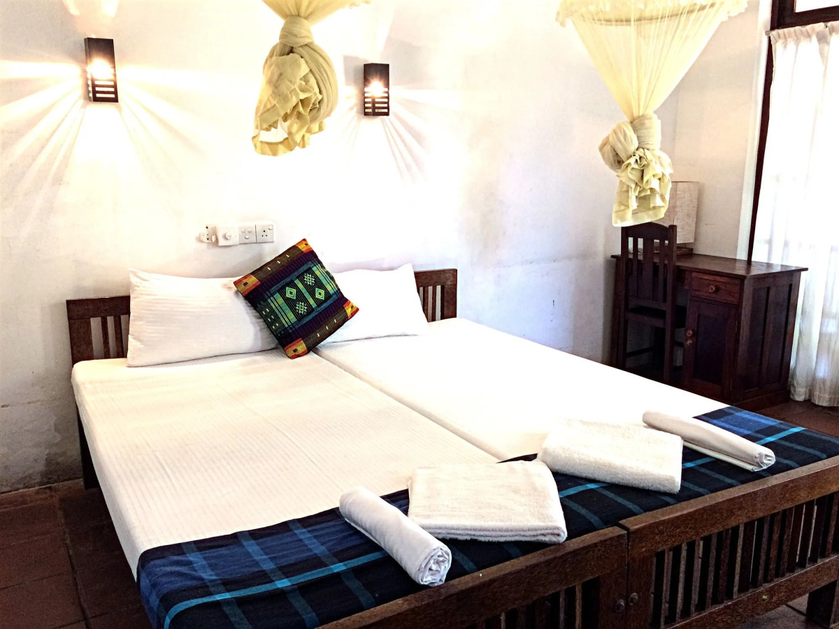 Curry Bowl Restaurant & Turtles Rest