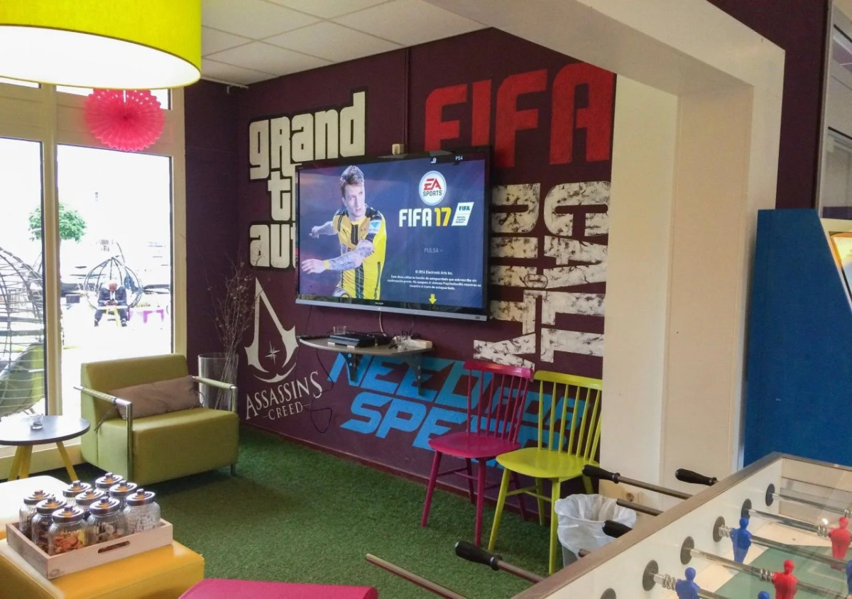 Amsterdam Teleport Hotel