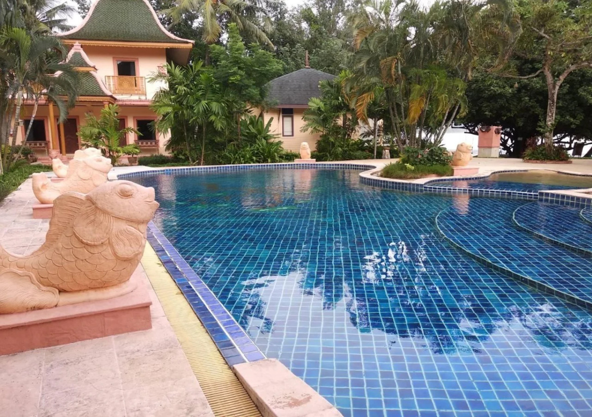 Coconut Beach Resort