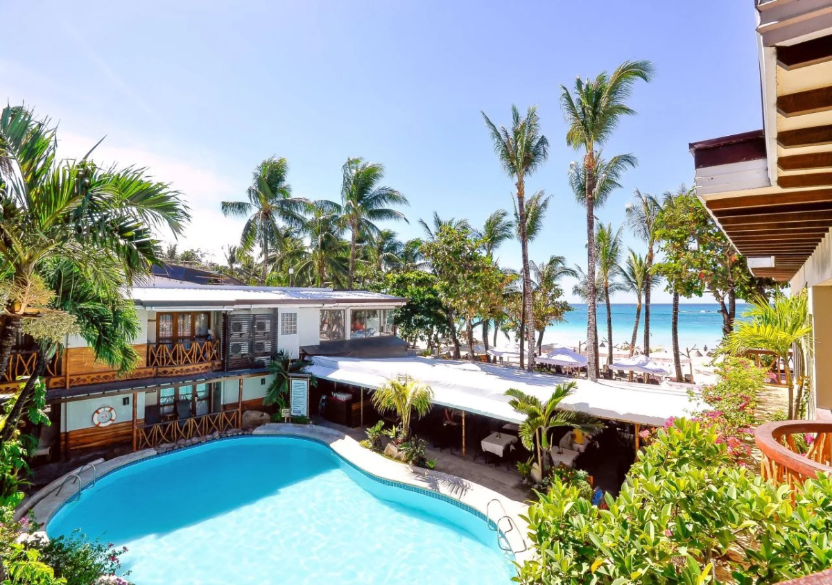 Red Coconut Beach Hotel