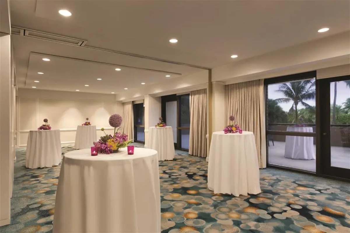 Hilton Miami Airport Blue Lagoon