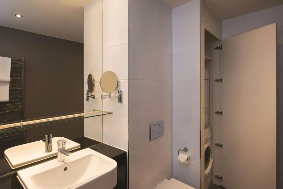 Adina Apartment Hotel Berlin CheckPoint Charlie