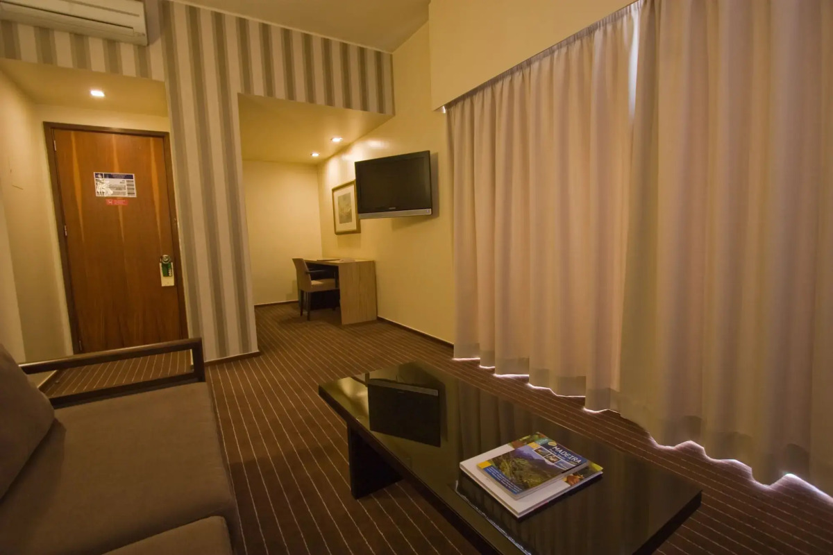 Hotel Girassol - Suite Hotel