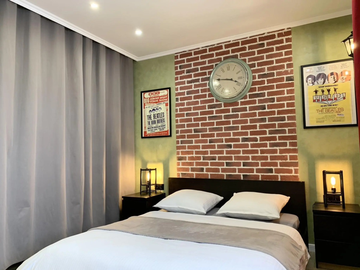 Moon72 (Мун72) на улице Фармана Салманова