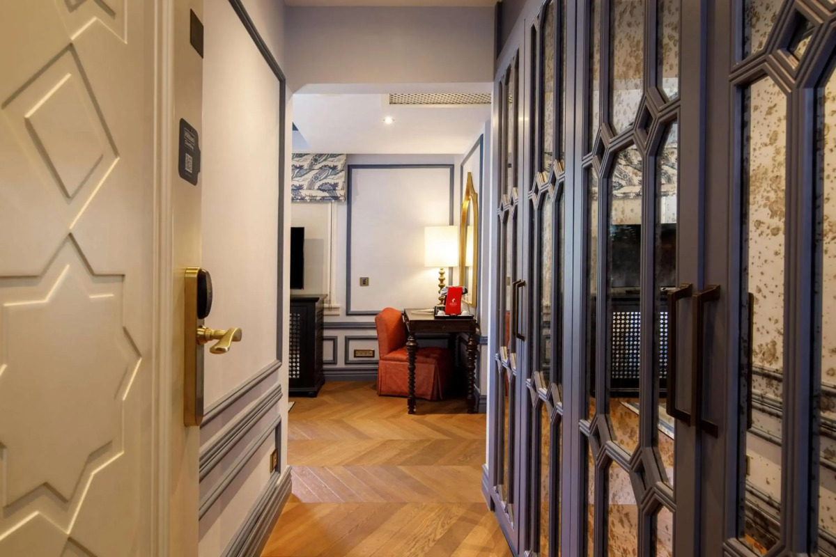 Hagia Sofia Mansions Istanbul, Curio Collection by Hilton