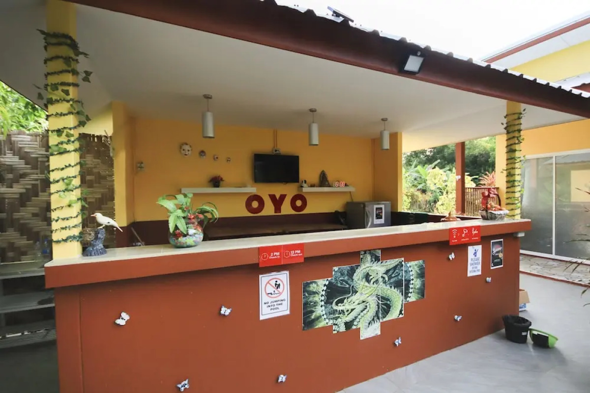 Ban Elephant Blanc Bungalow