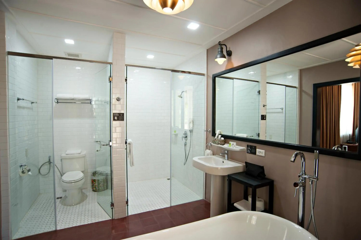 The Henry Hotel Manila