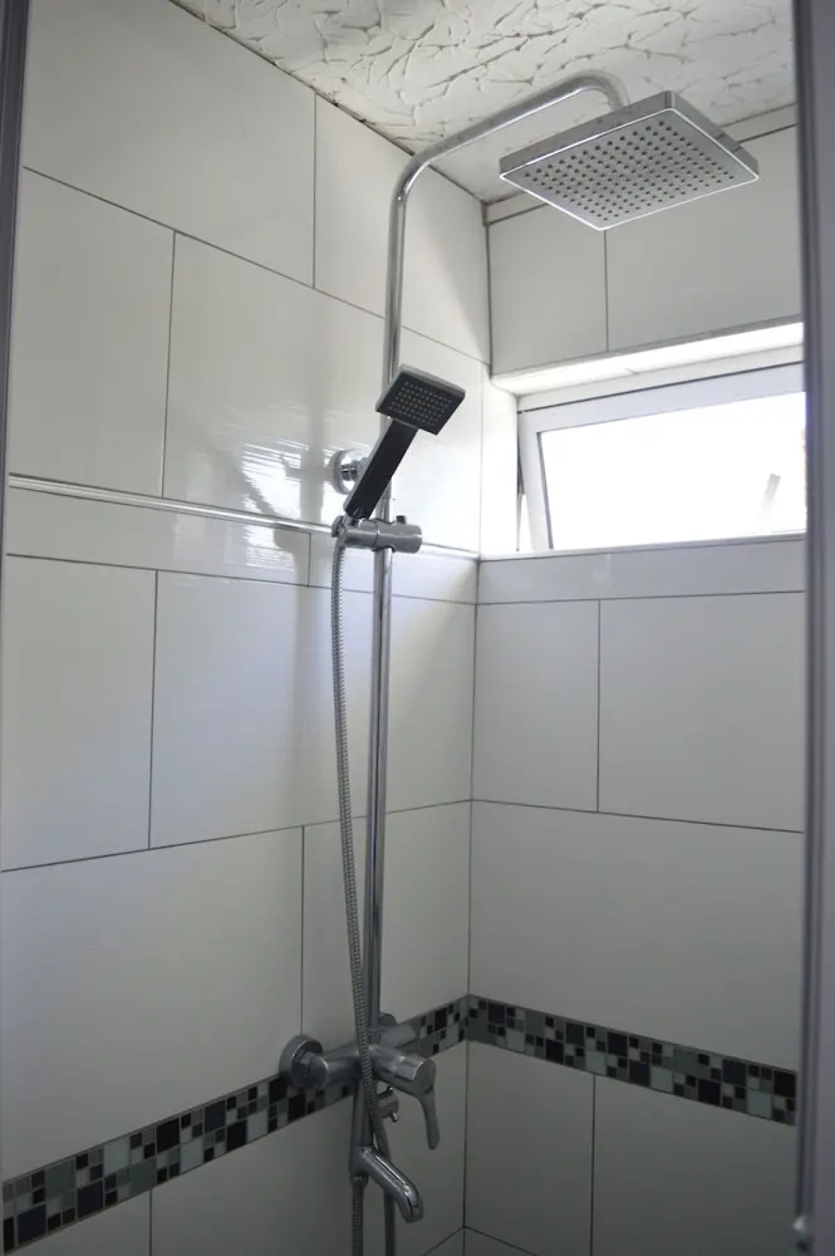 La Joliette Bungalow - Opposite Pereybere Beach