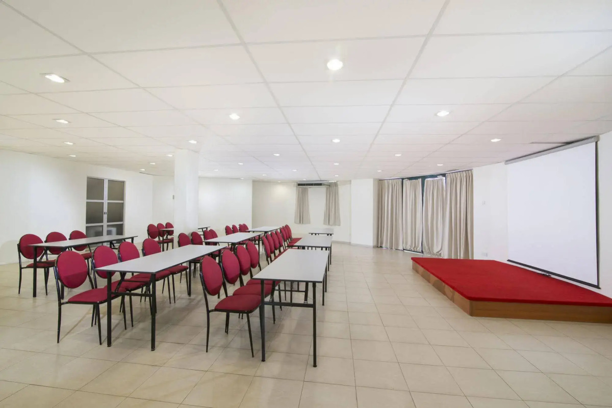 Golden View Serviced Apartment