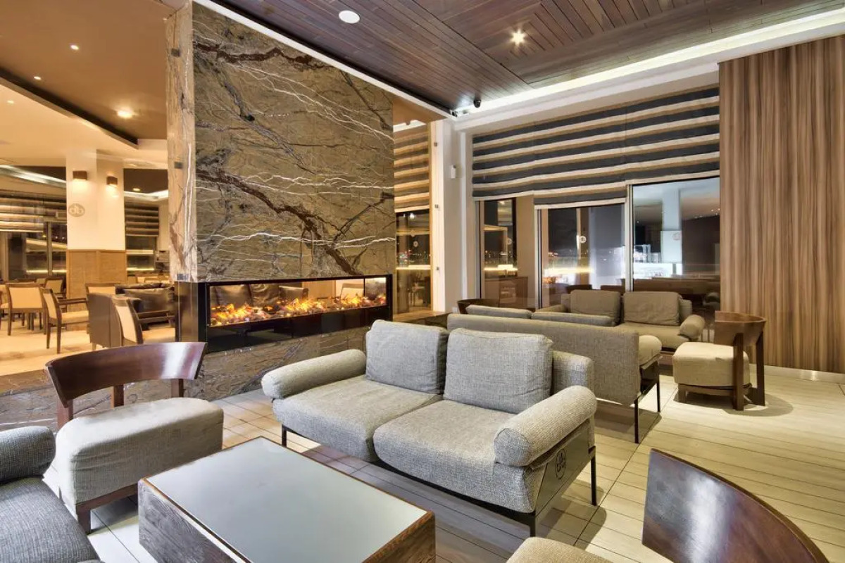 db Seabank Resort and Spa