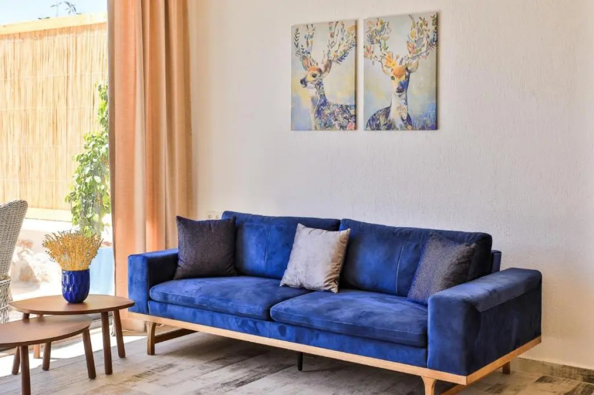 Golden Lighthouse Hotel