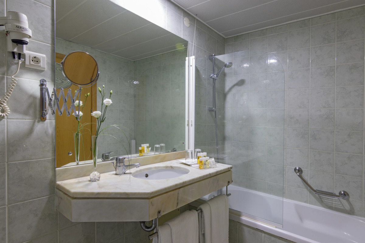 Luna Esperança Centro Hotel