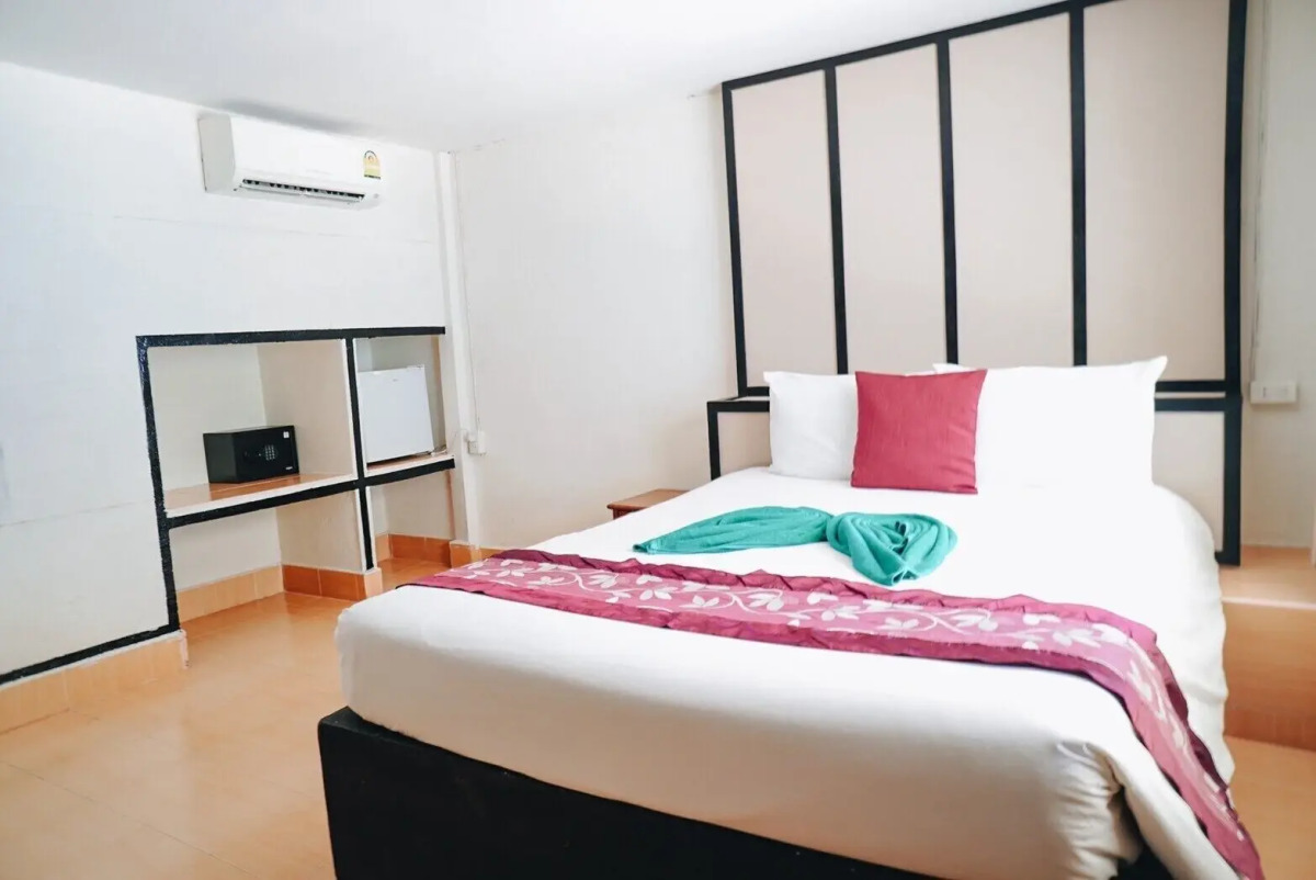 Phi Phi Nice Beach Resort