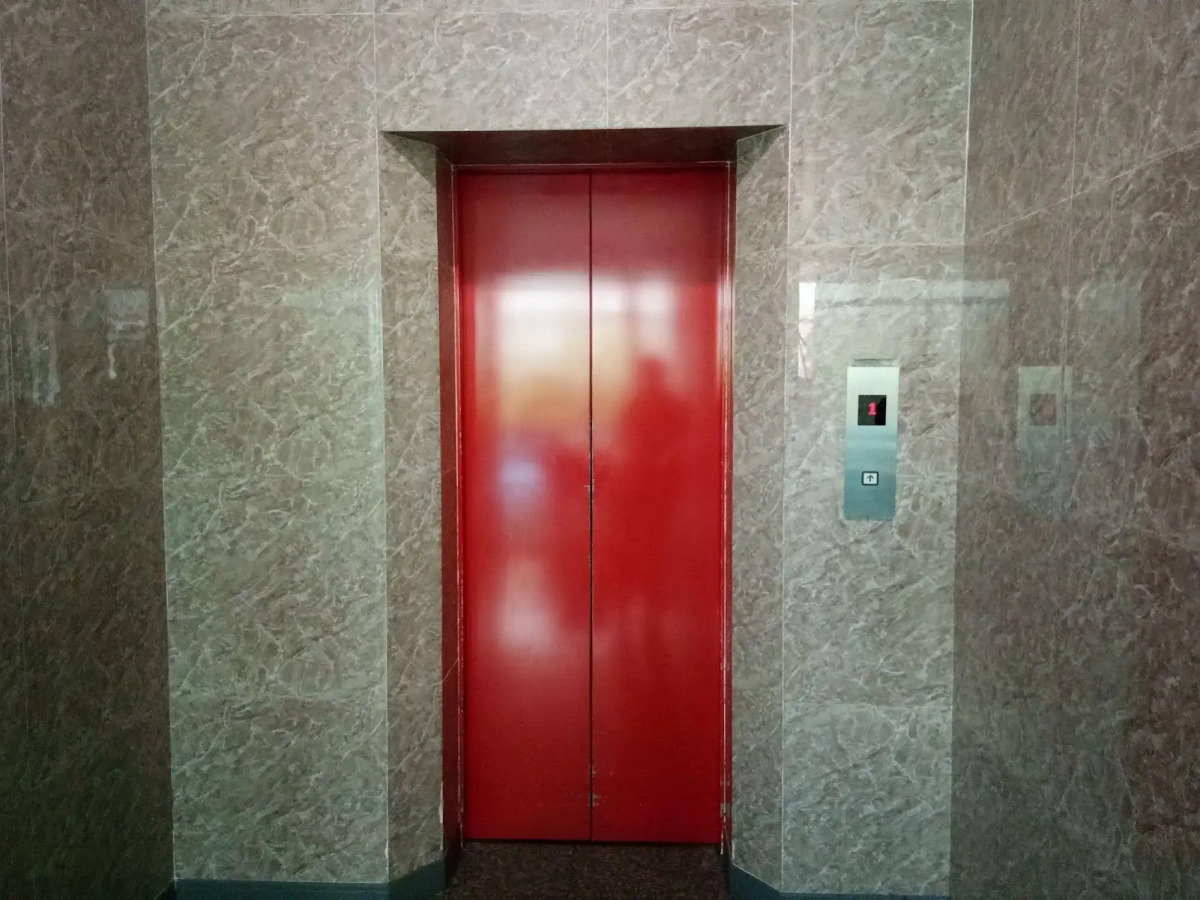 J TWO S Pratunam Hotel