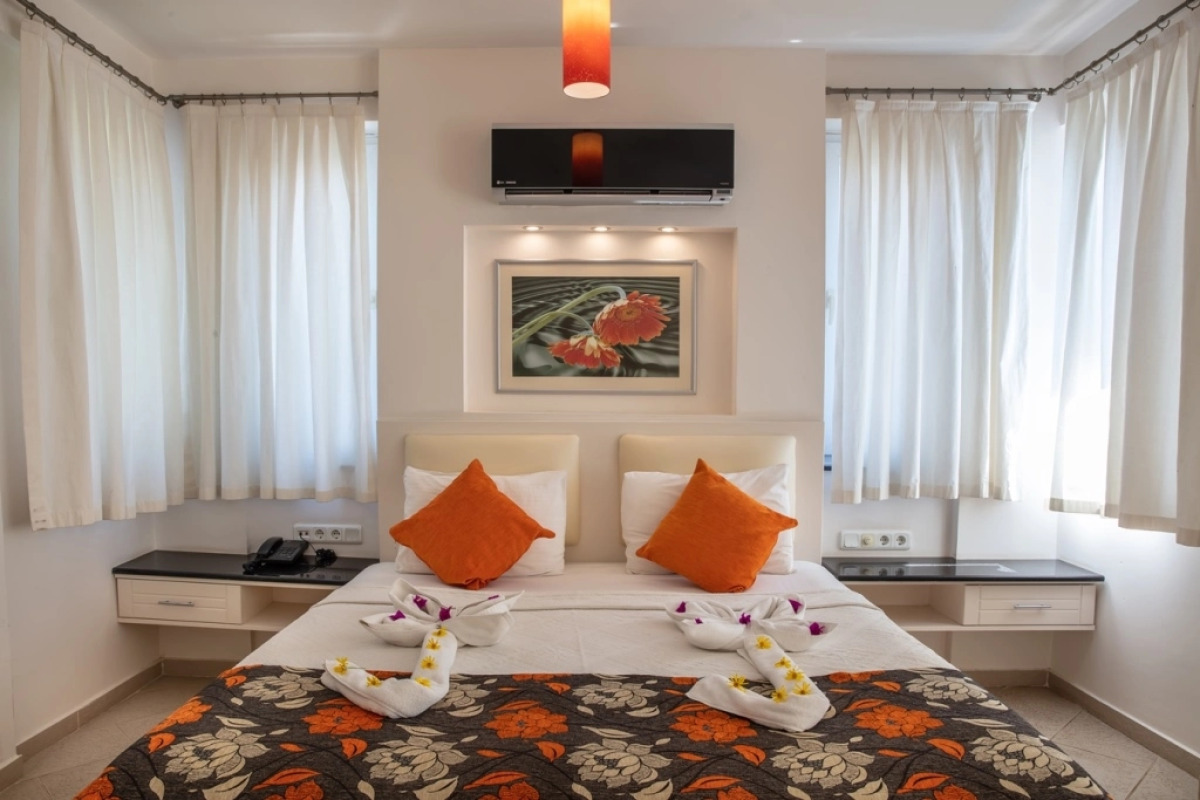 Tropical  Deluxe Suites