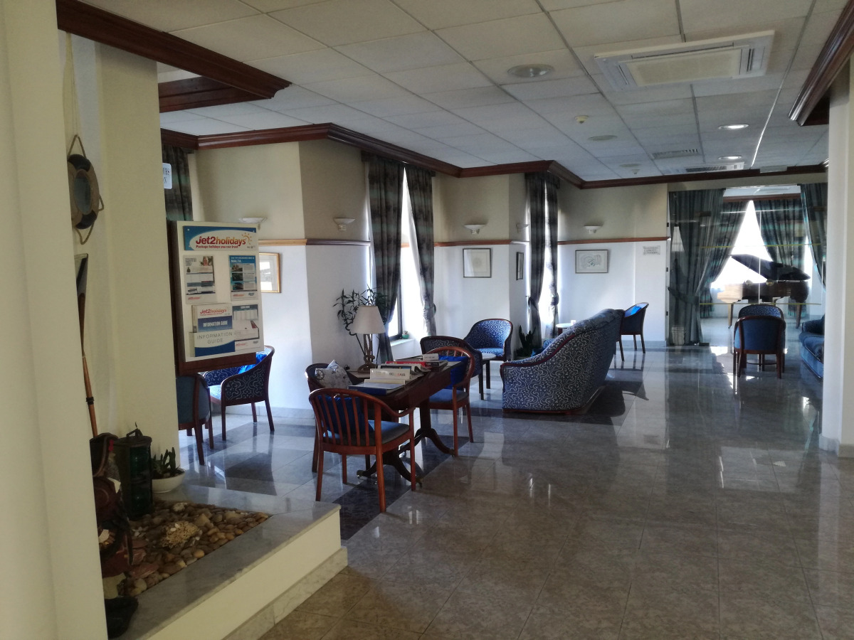 Gillieru Harbour Hotel