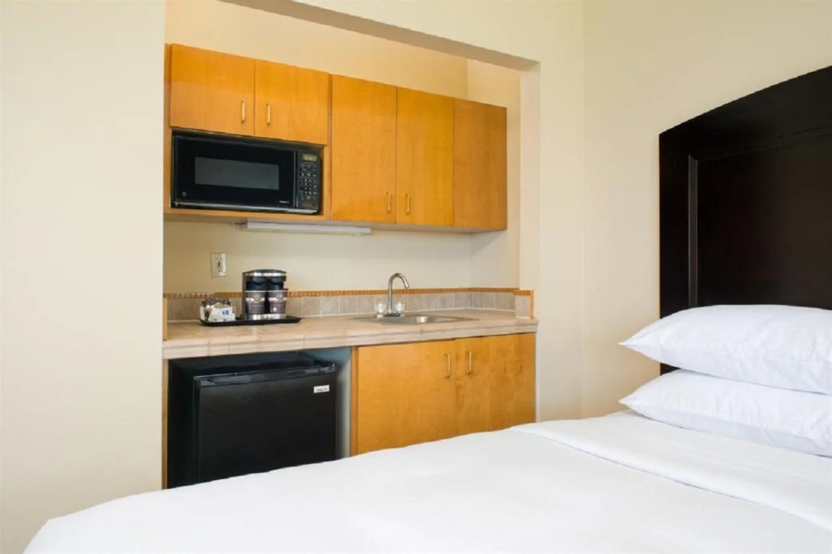 DoubleTree Resort & Spa by Hilton Ocean Point-N. Miami Beach