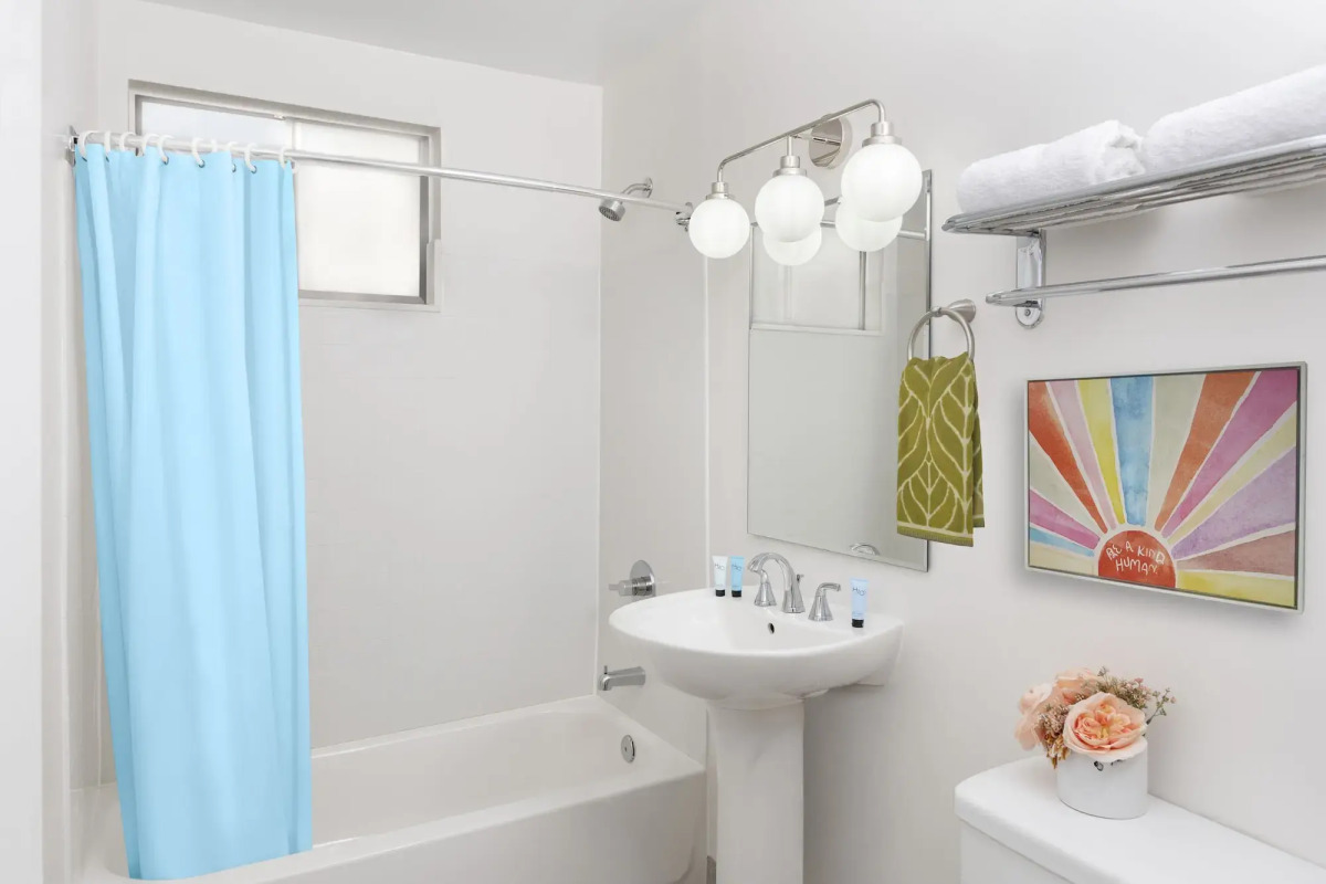 The Sojourn Los Angeles - Sherman Oaks