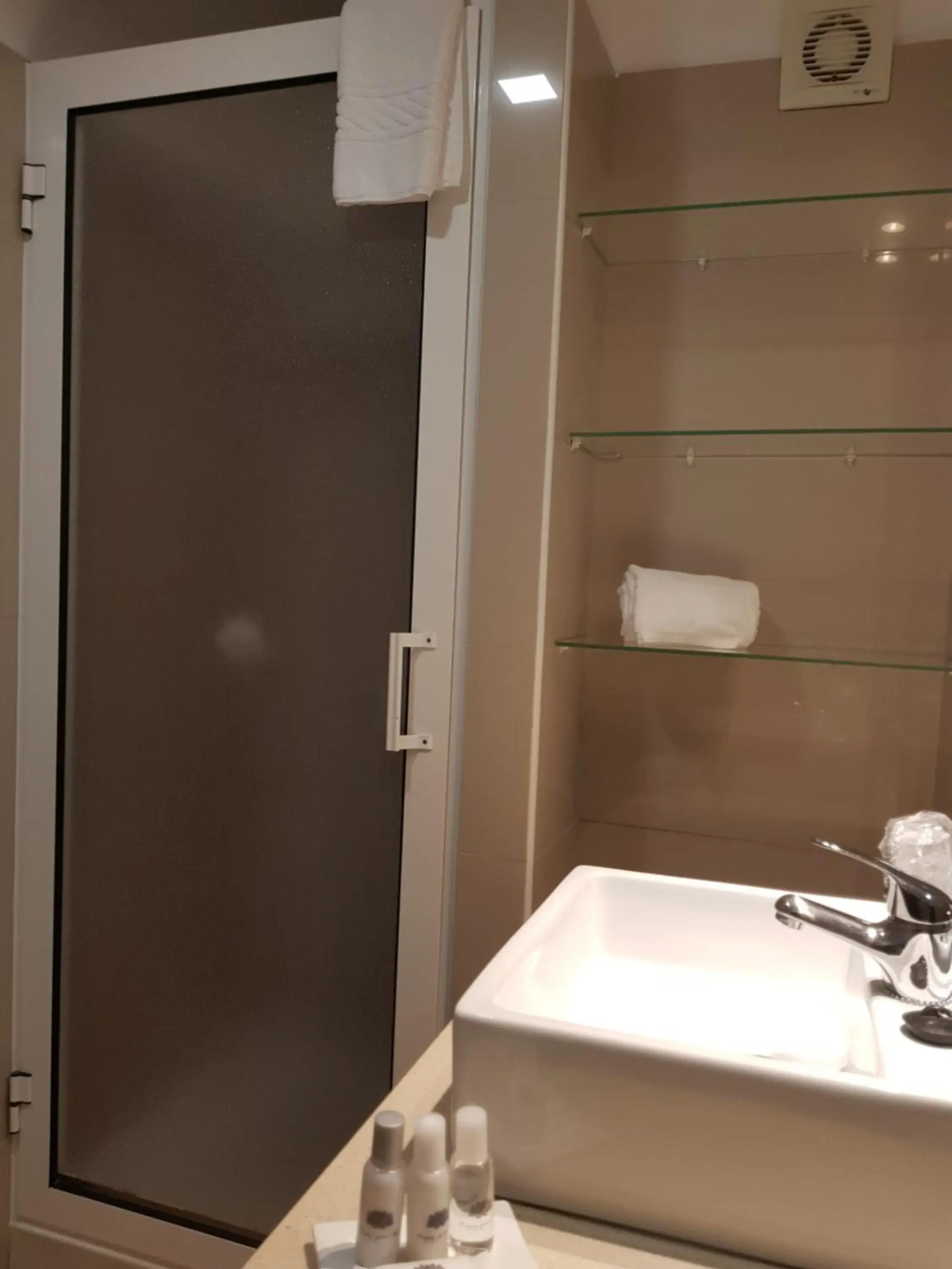 Travellers Pearl by Story Tellers