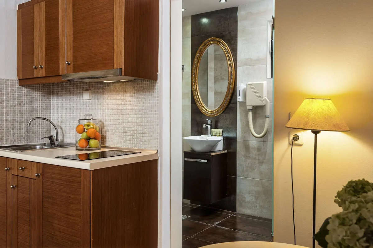 Elina Hotel Apartments