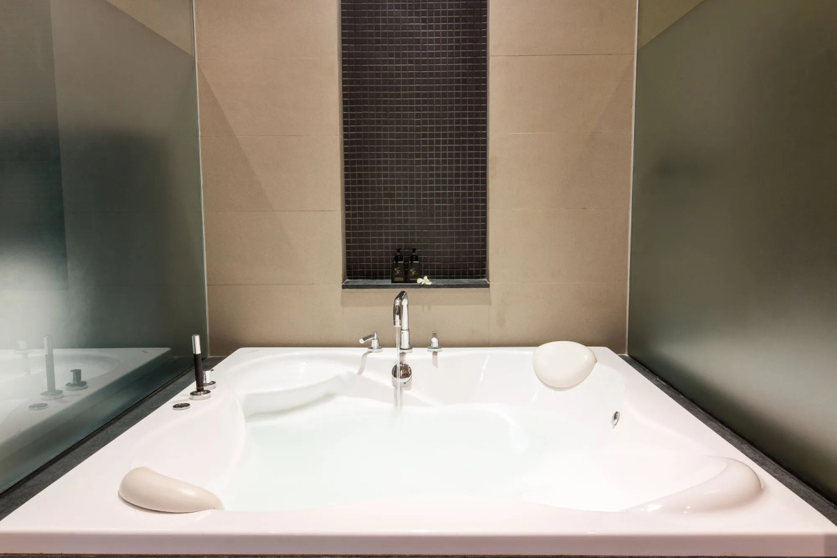 Cape Sienna Gourmet Hotel & Villas