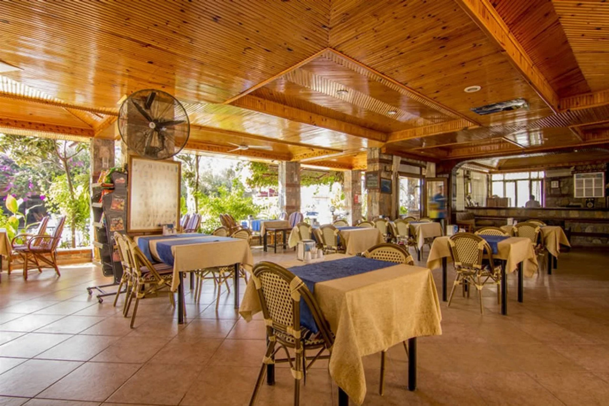 Magic Tulip Beach Hotel