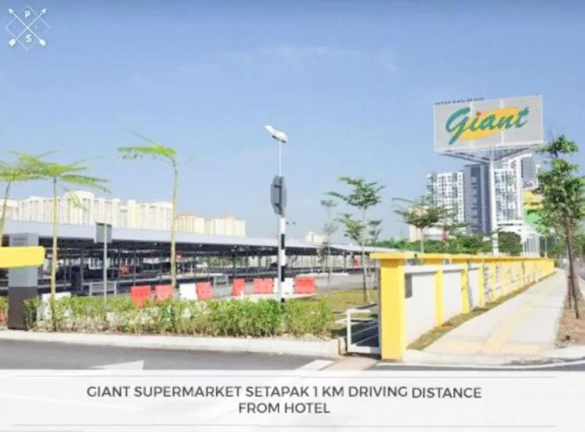 Smile Hotel Danau Kota