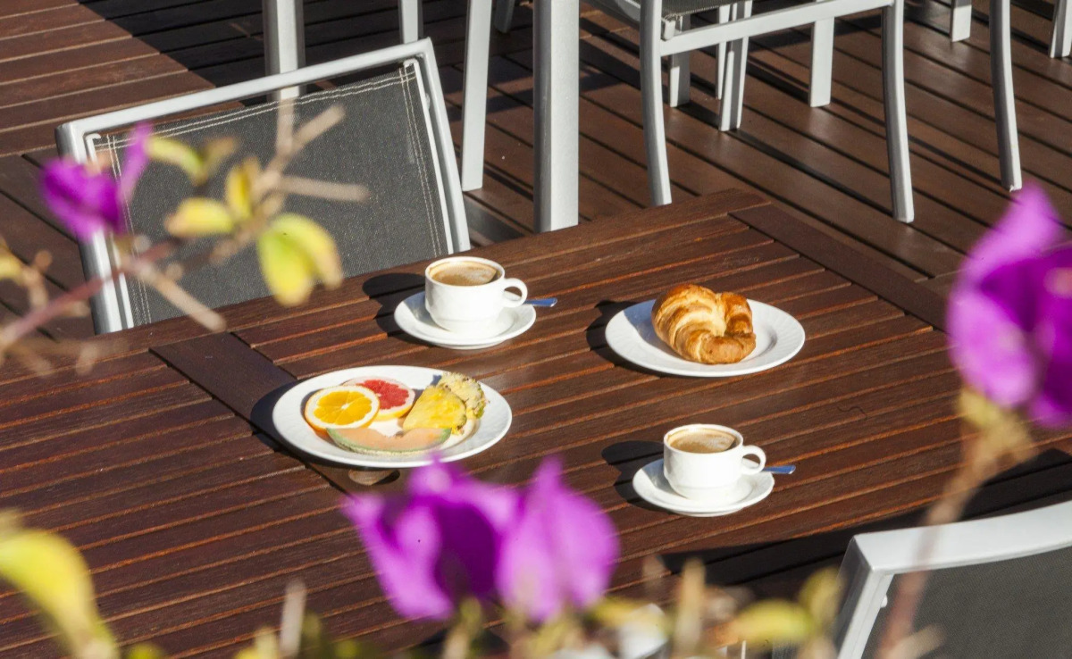 Hotel ILUNION Valencia 4